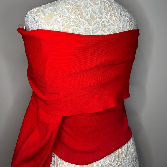 DO+BE off the shoulder red sweater - Picture 2 of 2